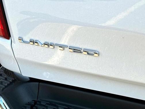 Bright White Clearcoat 2026 RAM 1500 Limited