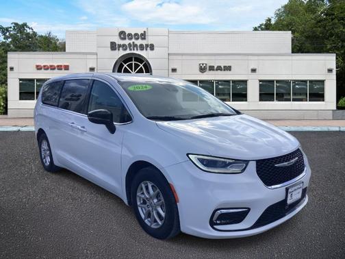 2024 Chrysler Pacifica Touring-L