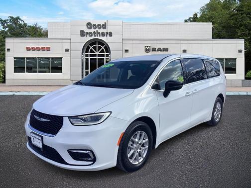 2024 Chrysler Pacifica Touring-L