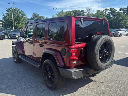 Snazzberry Pearlcoat 2021 Jeep Wrangler Unlimited Sahara Altitude