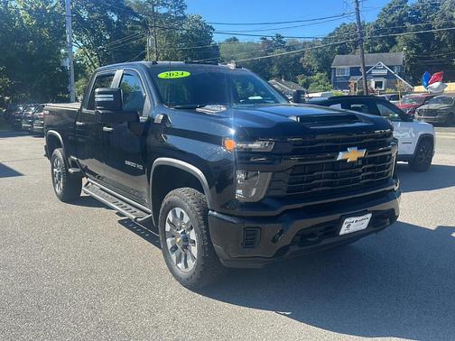 Black 2024 Chevrolet Silverado 2500 Custom