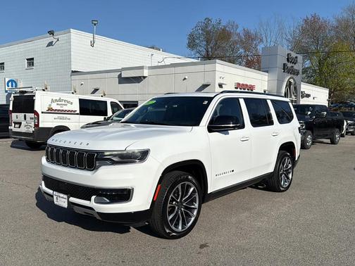 Bright White Clearcoat 2023 Jeep Wagoneer Series III