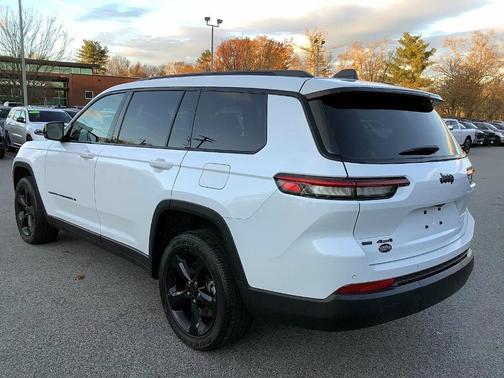 2023 Jeep Grand Cherokee L Laredo