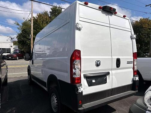 2025 RAM ProMaster 1500 Base