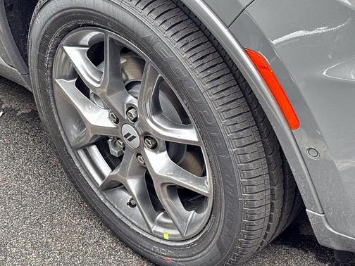 Gray 2026 Dodge Durango GT Plus HEMI V8