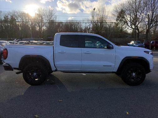 2024 GMC Canyon Elevation