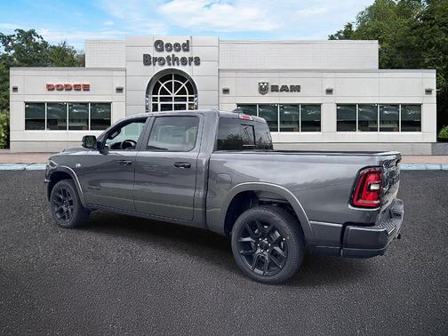 Granite Crystal Clearcoat Metallic 2026 RAM 1500 Laramie