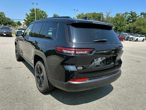 2023 Jeep Grand Cherokee L Laredo