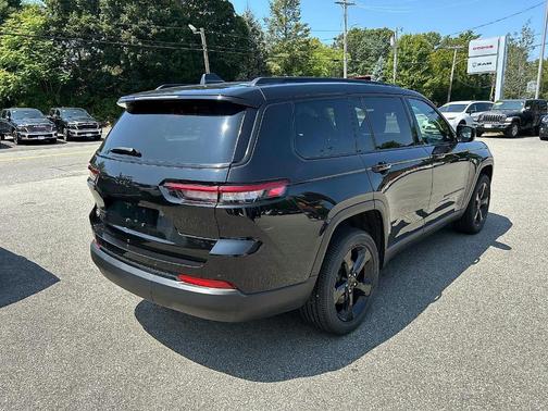 2023 Jeep Grand Cherokee L Laredo