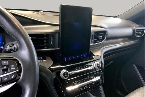 Carbonized Gray Metallic 2022 Ford Explorer Platinum