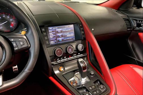 2014 Jaguar F-TYPE V8 S