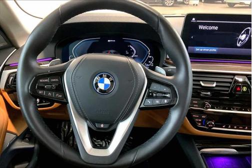 2022 BMW 530e Base