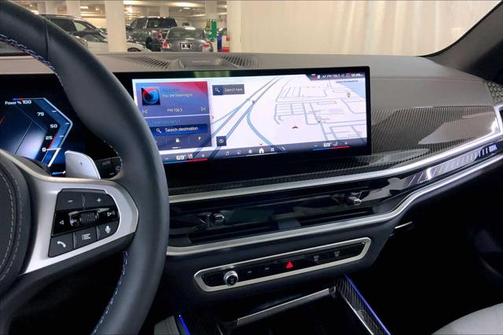 2025 BMW X5 M60i