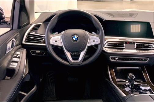 Photo 5 of 32 of 2020 BMW X7 xDrive40i