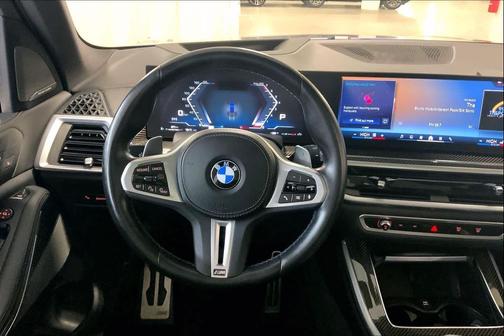 2024 BMW X5 M60i