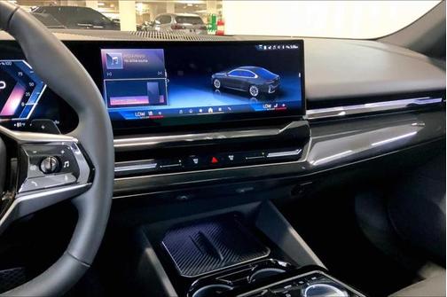 2024 BMW 530 i xDrive
