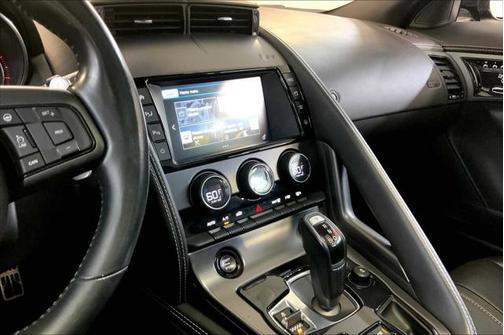 2017 Jaguar F-TYPE R