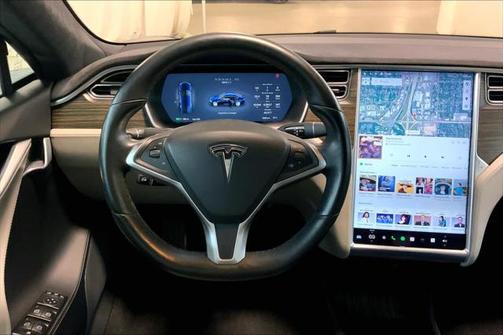 2016 Tesla Model S 75D