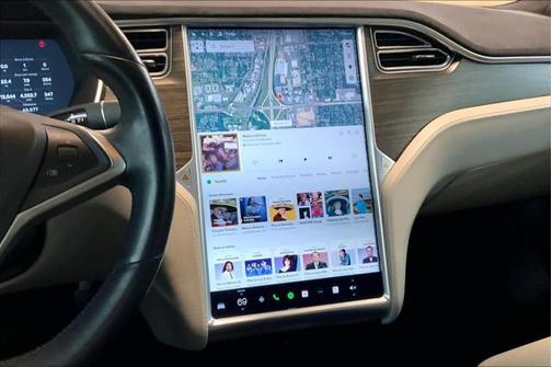 2016 Tesla Model S 75D