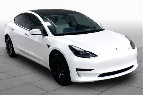 Pearl White Multi-Coat 2023 Tesla Model 3 Performance