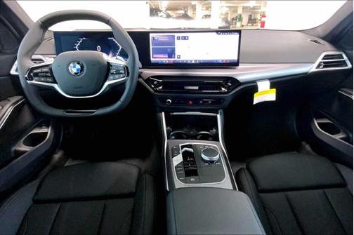 2025 BMW 330 i xDrive