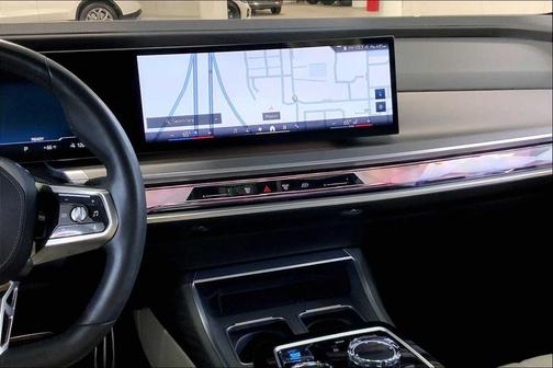 Brooklyn Grey Metallic 2023 BMW i7 xDrive60