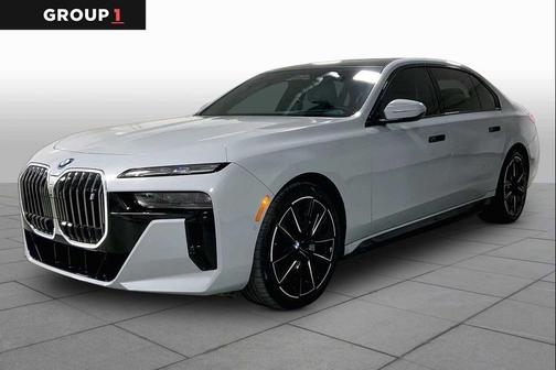 Brooklyn Grey Metallic 2023 BMW i7 xDrive60