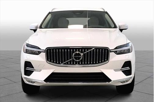 2023 Volvo XC60 B5 Ultimate Bright Theme