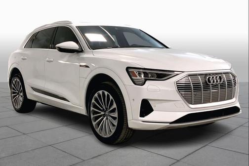 2019 Audi e-tron Premium Plus
