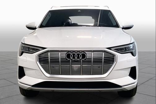 2019 Audi e-tron Premium Plus