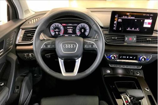 2023 Audi Q5 45 S line Prestige