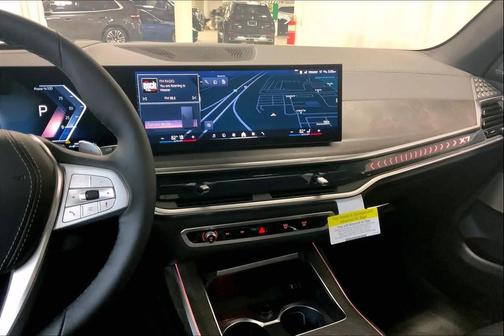Aventurin Red Metallic 2026 BMW X7 xDrive40i