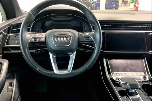 2022 Audi Q7 55 Premium Plus