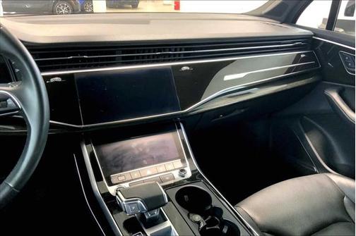 2022 Audi Q7 55 Premium Plus
