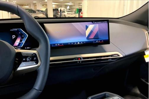 2025 BMW iX xDrive50