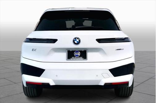 2025 BMW iX xDrive50