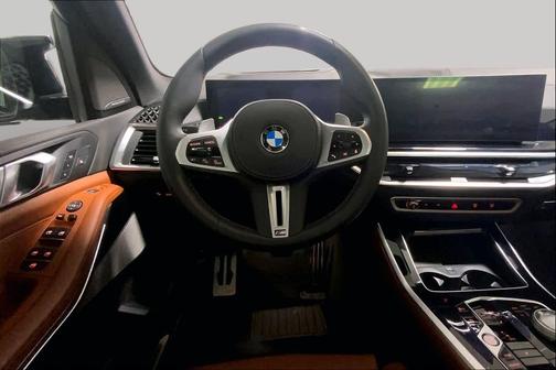 Dravit Grey Metallic 2026 BMW X5 M60i