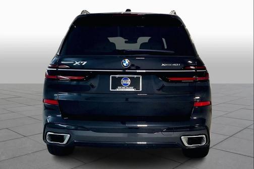 Black 2026 BMW X7 xDrive40i