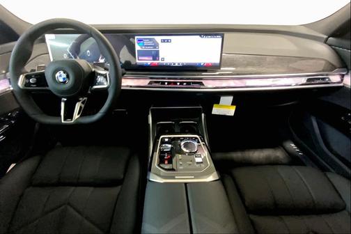 Mineral White Metallic 2026 BMW 760 xDrive