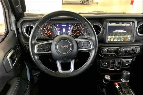 2022 Jeep Gladiator Overland