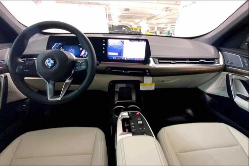 Cape York Green Metallic 2026 BMW X1 xDrive28i