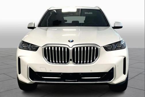 Mineral White Metallic 2026 BMW X5 xDrive40i