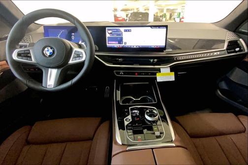 Black Sapphire Metallic 2026 BMW X7 xDrive40i