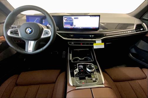 Black Sapphire Metallic 2026 BMW X7 xDrive40i