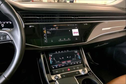 2022 Audi Q8 55 Premium Plus