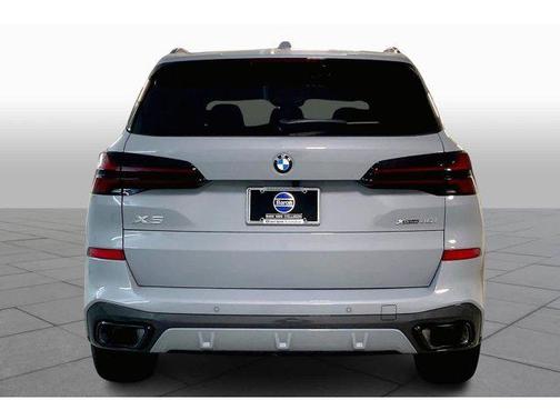 Black Sapphire Metallic 2026 BMW X5 xDrive40i