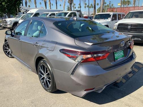Predawn Gray Mica 2022 Toyota Camry SE