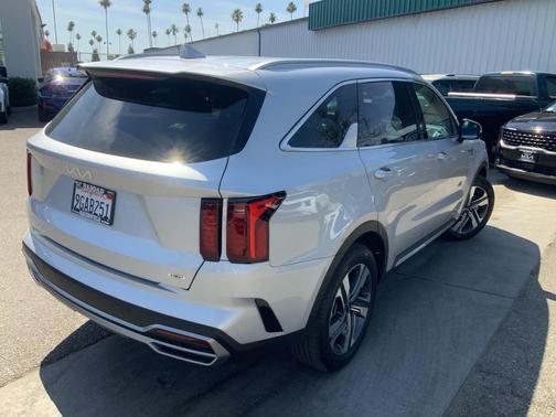 2023 Kia Sorento Hybrid EX