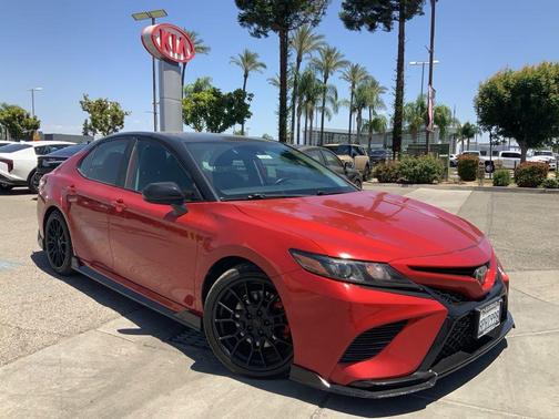 Midnight Black Metallic 2020 Toyota Camry TRD V6