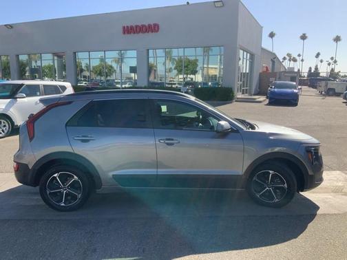2023 Kia Niro EX